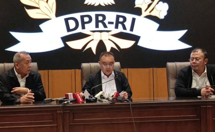 DPR  Stop Tunjangan Perumahan dan Moratorium Kunker Luar Negeri