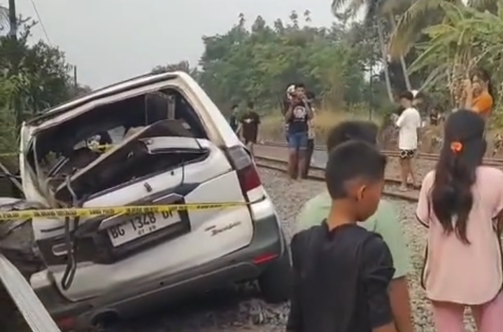 Breaking News: Minibus Ditumpangi Keluarga Asal PALI Tertabrak Kereta, 5 Orang Dikabarkan Meninggal